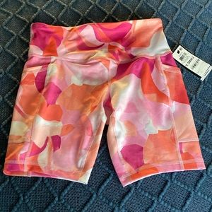 NWT Ideology Walking/Biking/Running Shorts. Sz XS. Great print & color.